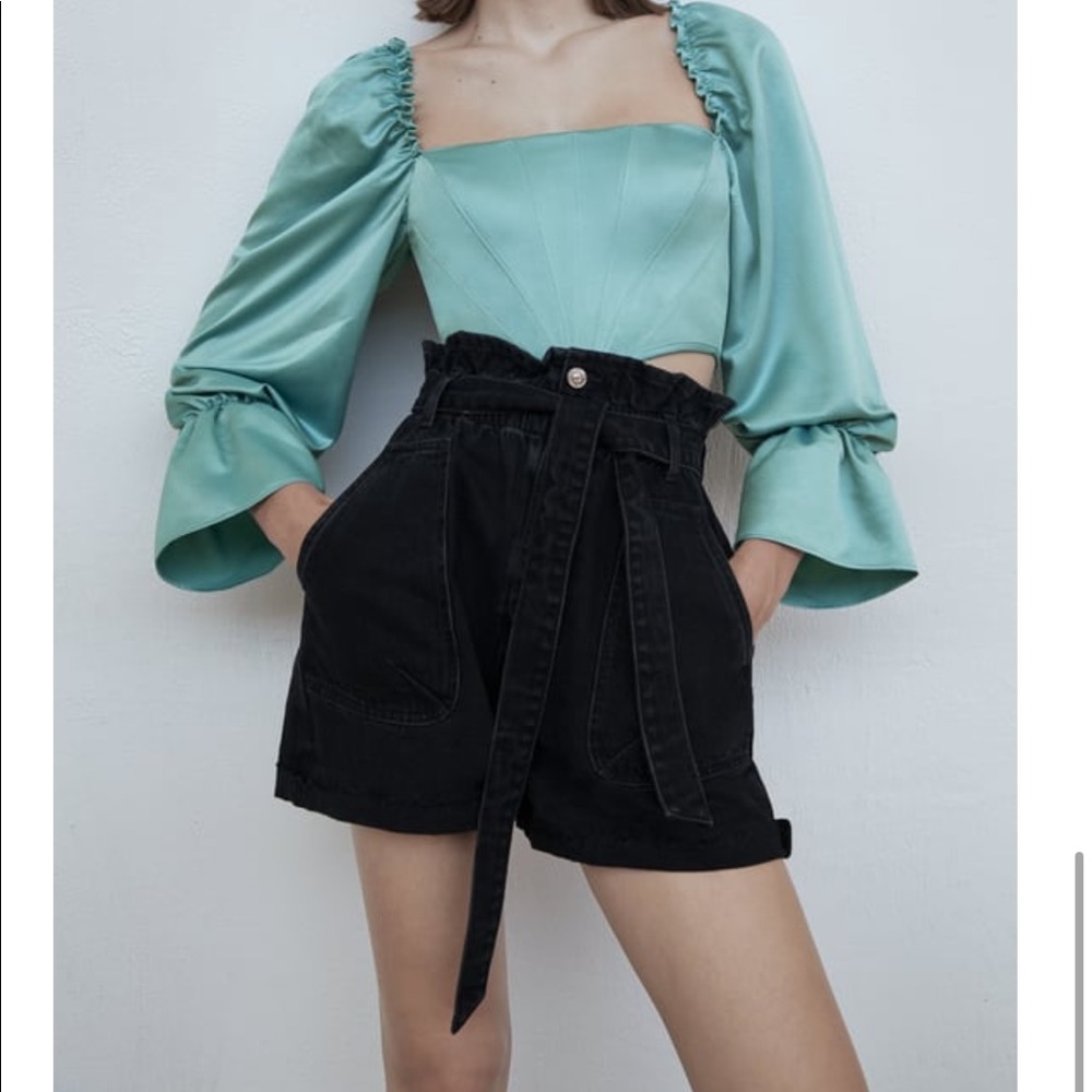 NEW Zara Black Paperbag Shorts